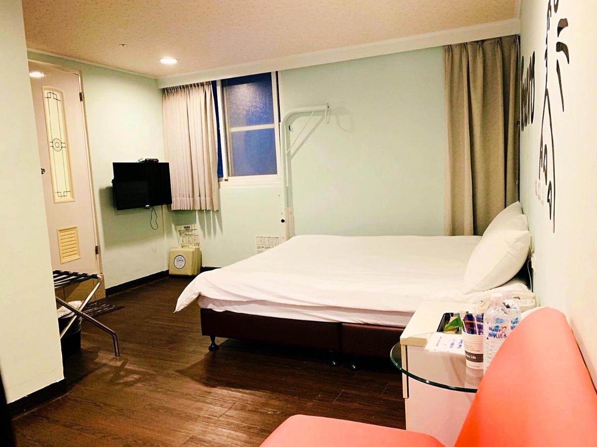 Easyinn Hotel & Hostel Tainan Luaran gambar