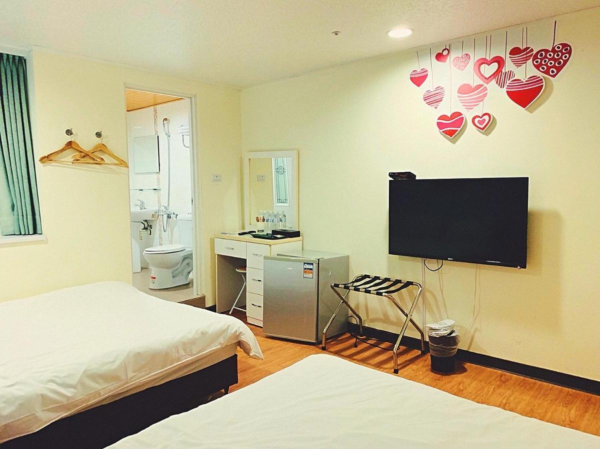 Easyinn Hotel & Hostel Tainan Luaran gambar