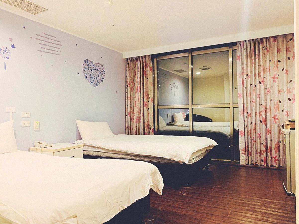 Easyinn Hotel & Hostel Tainan Luaran gambar