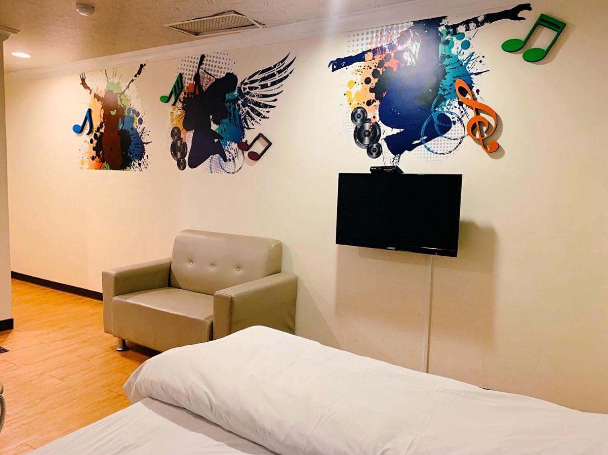 Easyinn Hotel & Hostel Tainan Luaran gambar