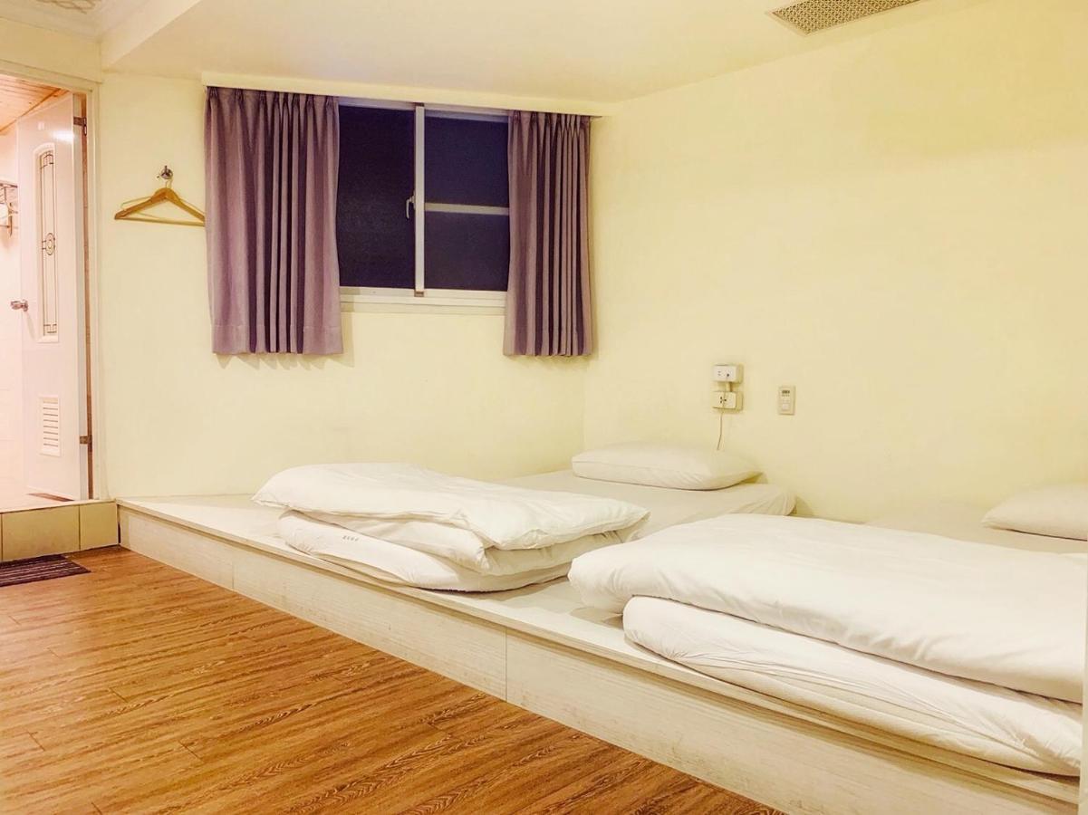 Easyinn Hotel & Hostel Tainan Luaran gambar