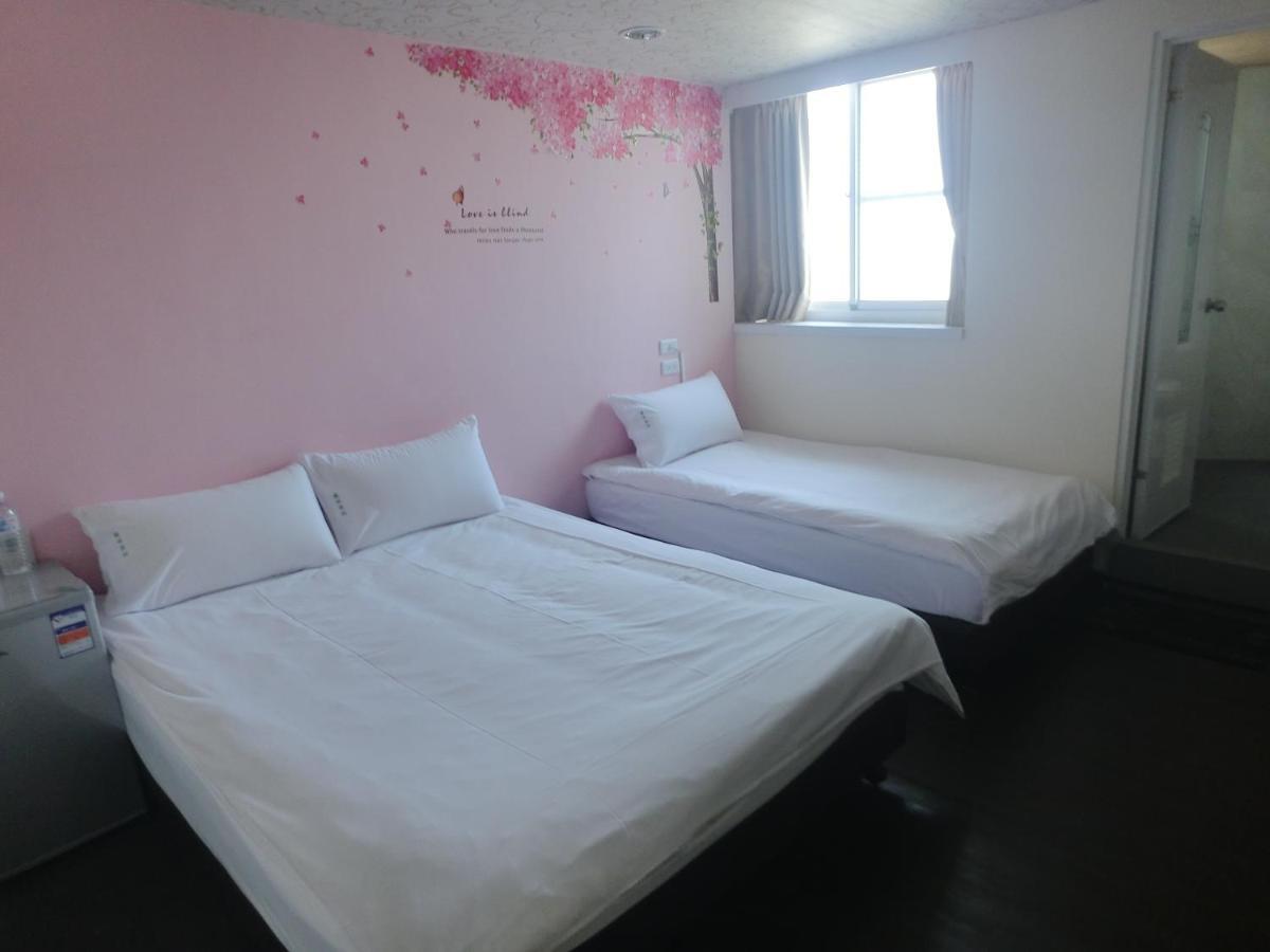 Easyinn Hotel & Hostel Tainan Luaran gambar